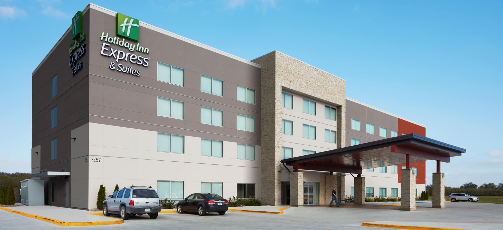 Holiday Inn Express // BRR Architecture