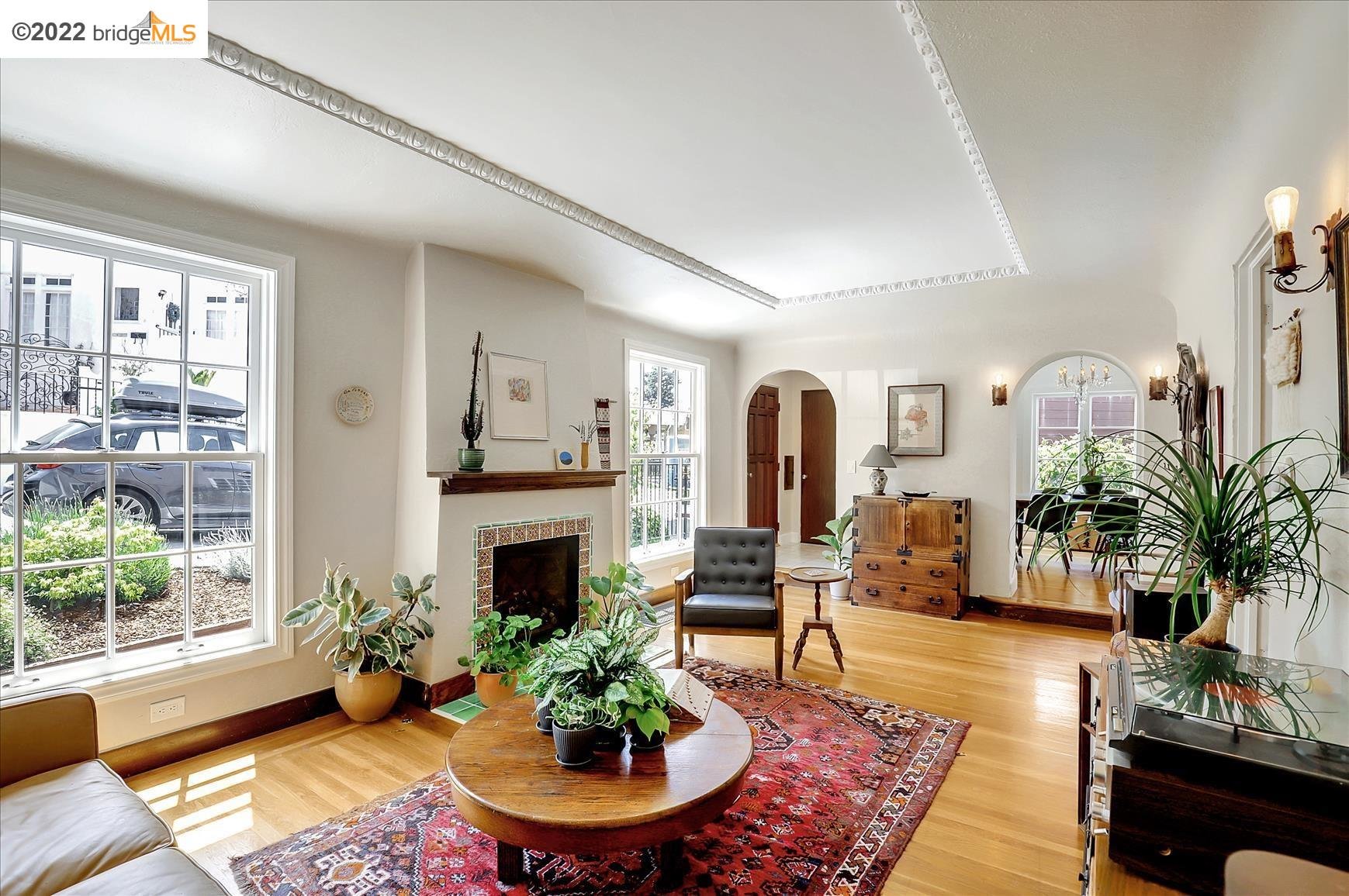 Inviting Crocker Highlands Home Now Available At 1432 Holman Road, Oakland