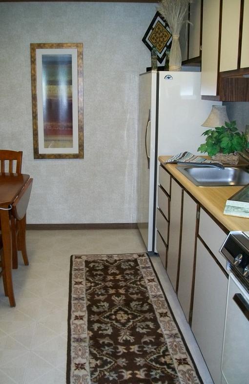 Brunswick Apartments Woodhaven, MI 48183