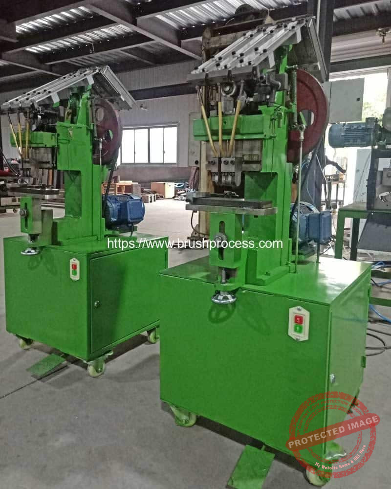 Paint Brush Wooden Handle Metal Ferrule Nailing Machine Paint Brush