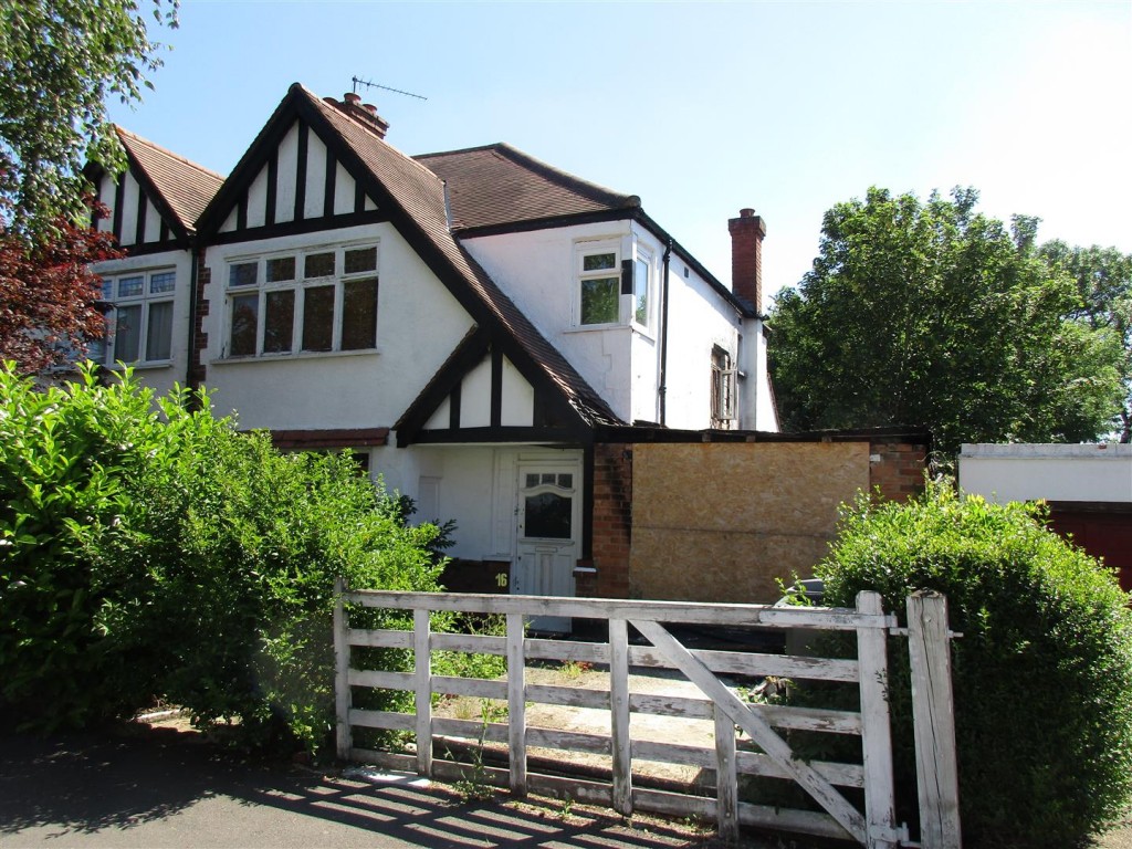 Dean Court, Wembley, 3 bedroom