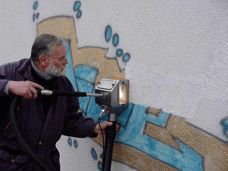 Graffiti entfernen Unternehmen fÃ¼r Reinigungstechnik aus Berlin macht