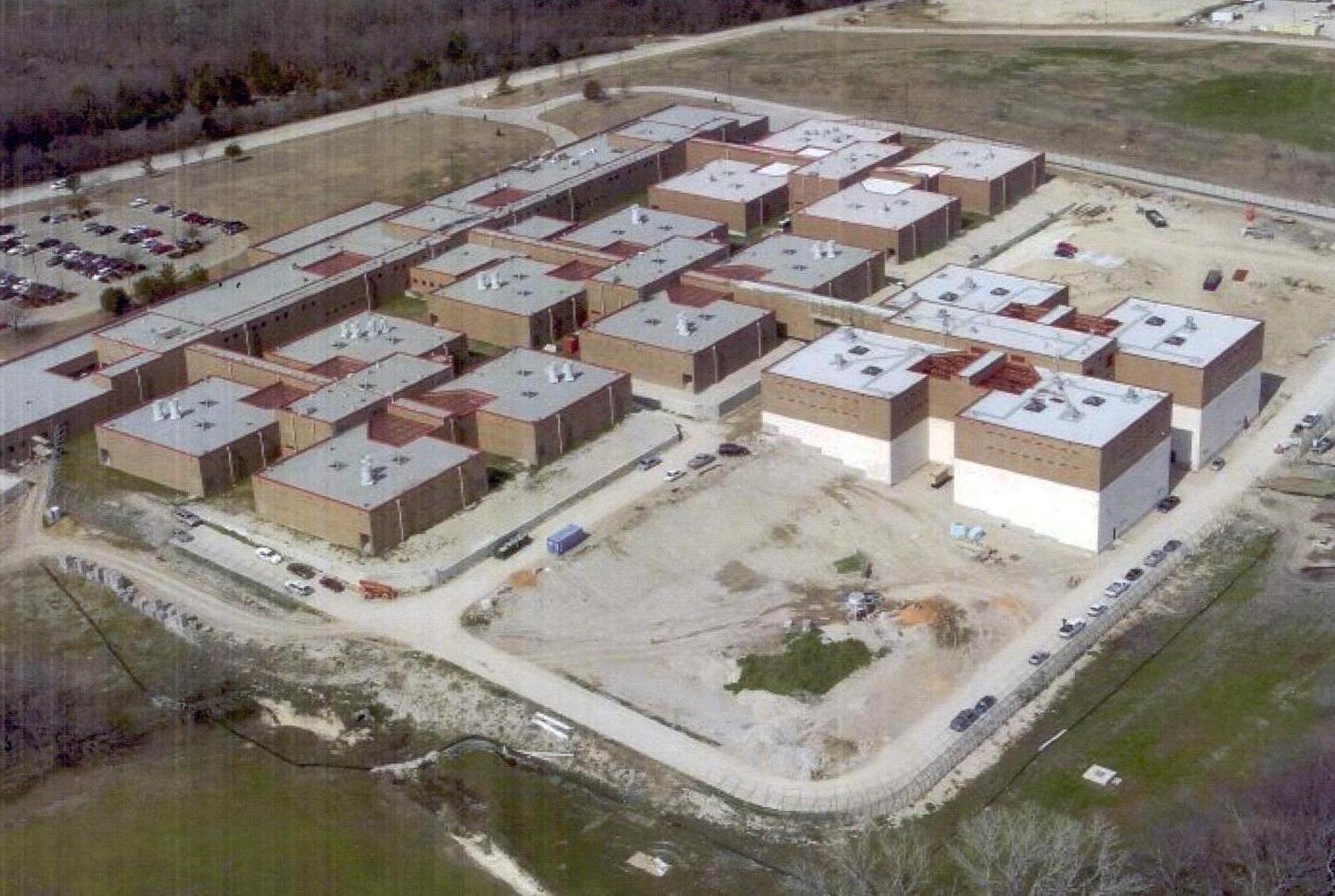 COLLIN COUNTY JAIL ADDITION CLUSTER 4 Brinkley Sargent Wiginton