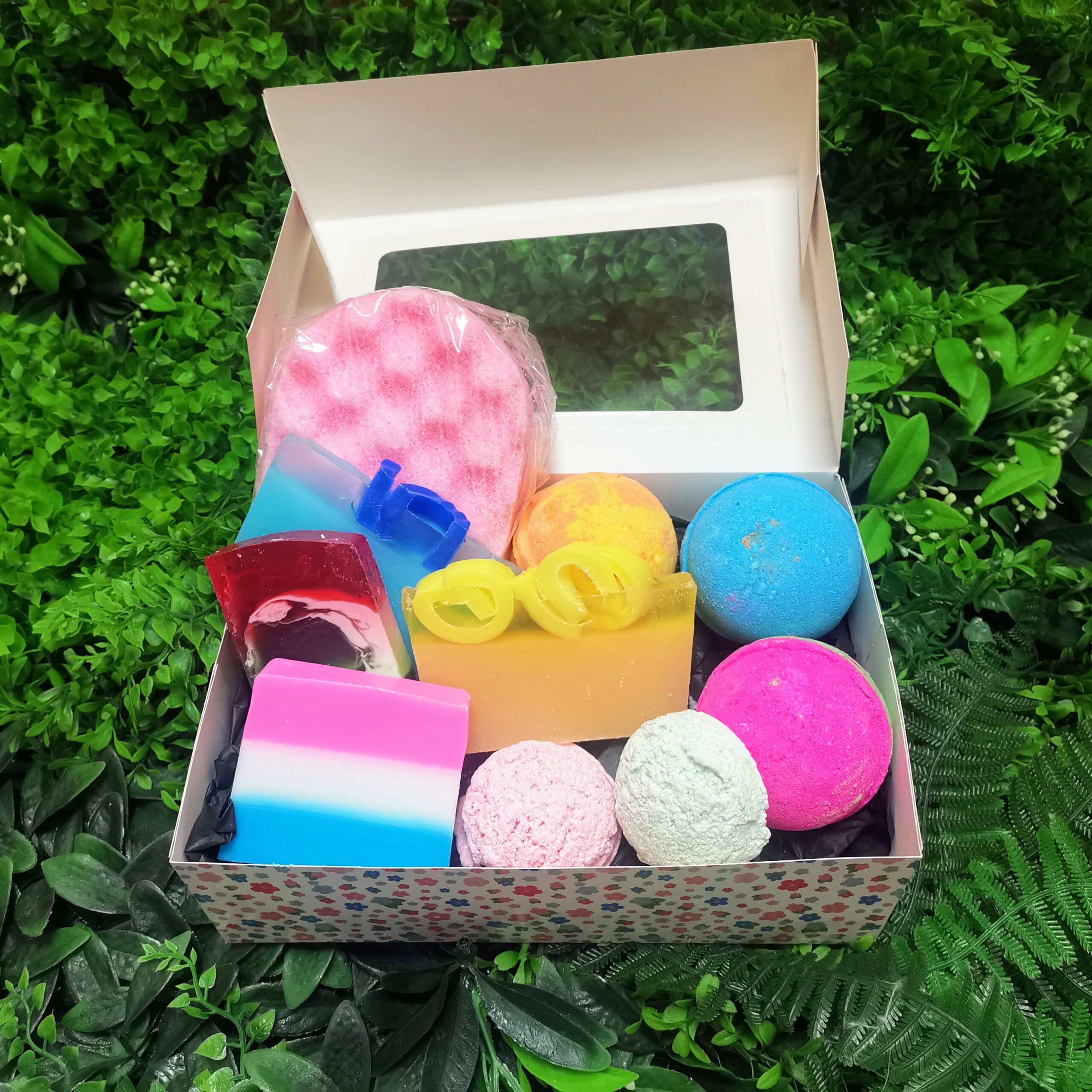 SUPER FUN GIFT BOXES £40 Bubble Den