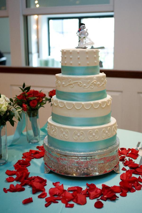 Week of Color Aqua + Red bubbly bride