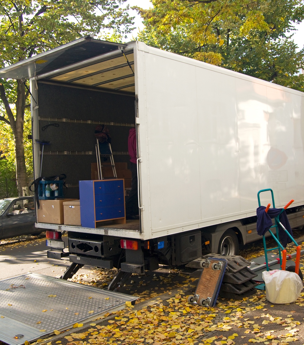 Movers in Alpharetta GA Moving Delicate Items