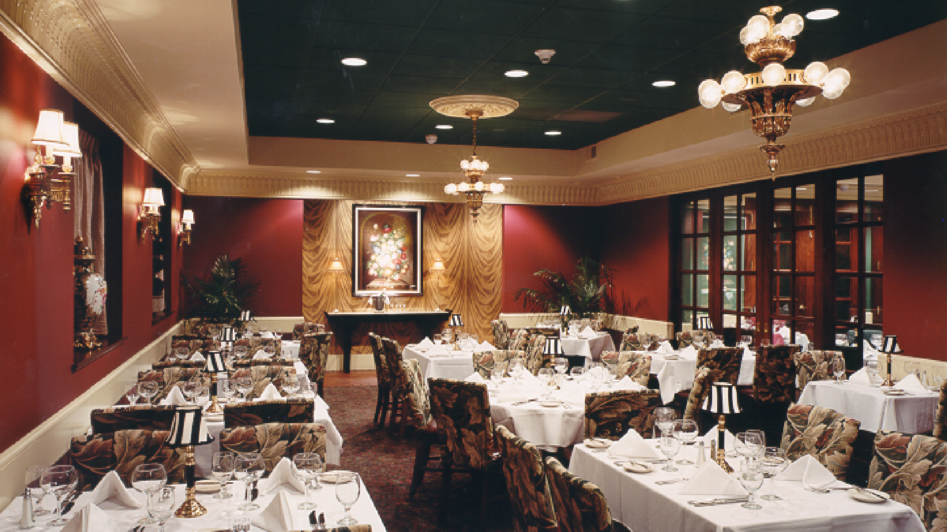 Ruth's Chris Steakhouse Buckl Architects