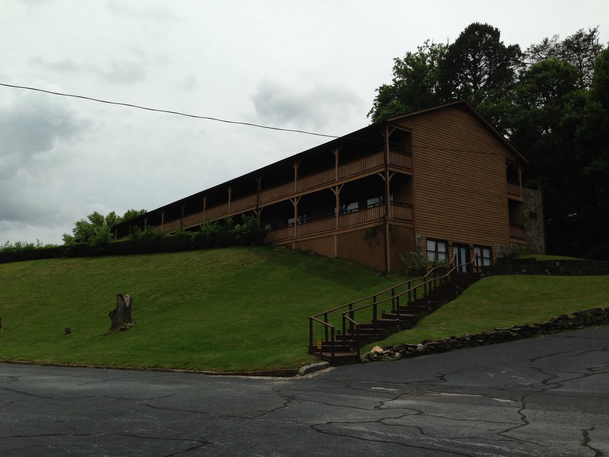 Budgetel Dillard, GA