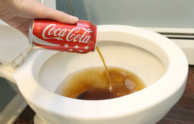 Cola In Je Toilet? Het Resultaat Is Verbluffend! - Budgetella