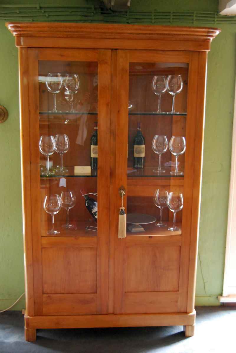 Biedermeier Vitrine aus Kirschbaum