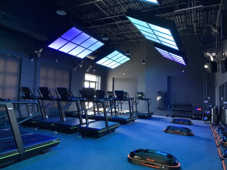 & RUNNING MARYLAND'S FIRST RUNNING STUDIO BuilderGuru BuilderGuru