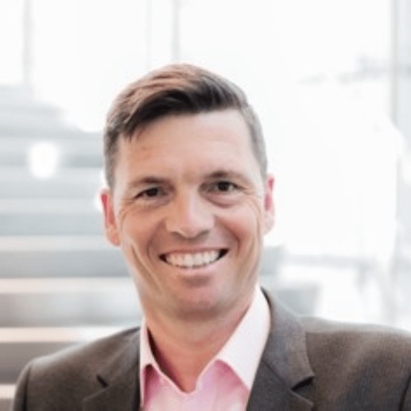 Christian Leitz Building Bridges