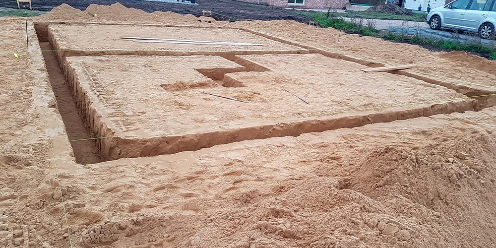 Build it How to mark and dig good foundations