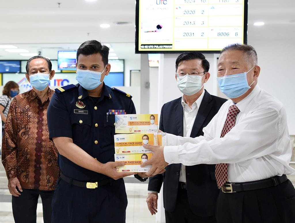 Clans association praised for donating face masks to UTC