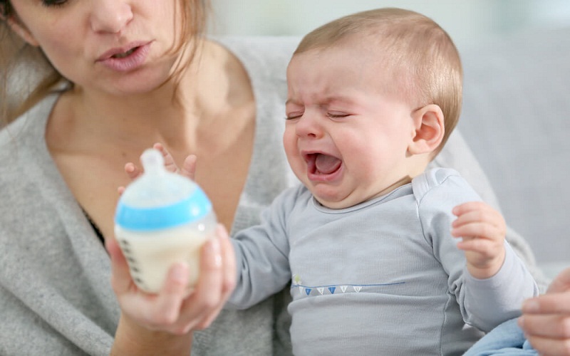 Discover baby bottle tooth decay symptoms and prevention