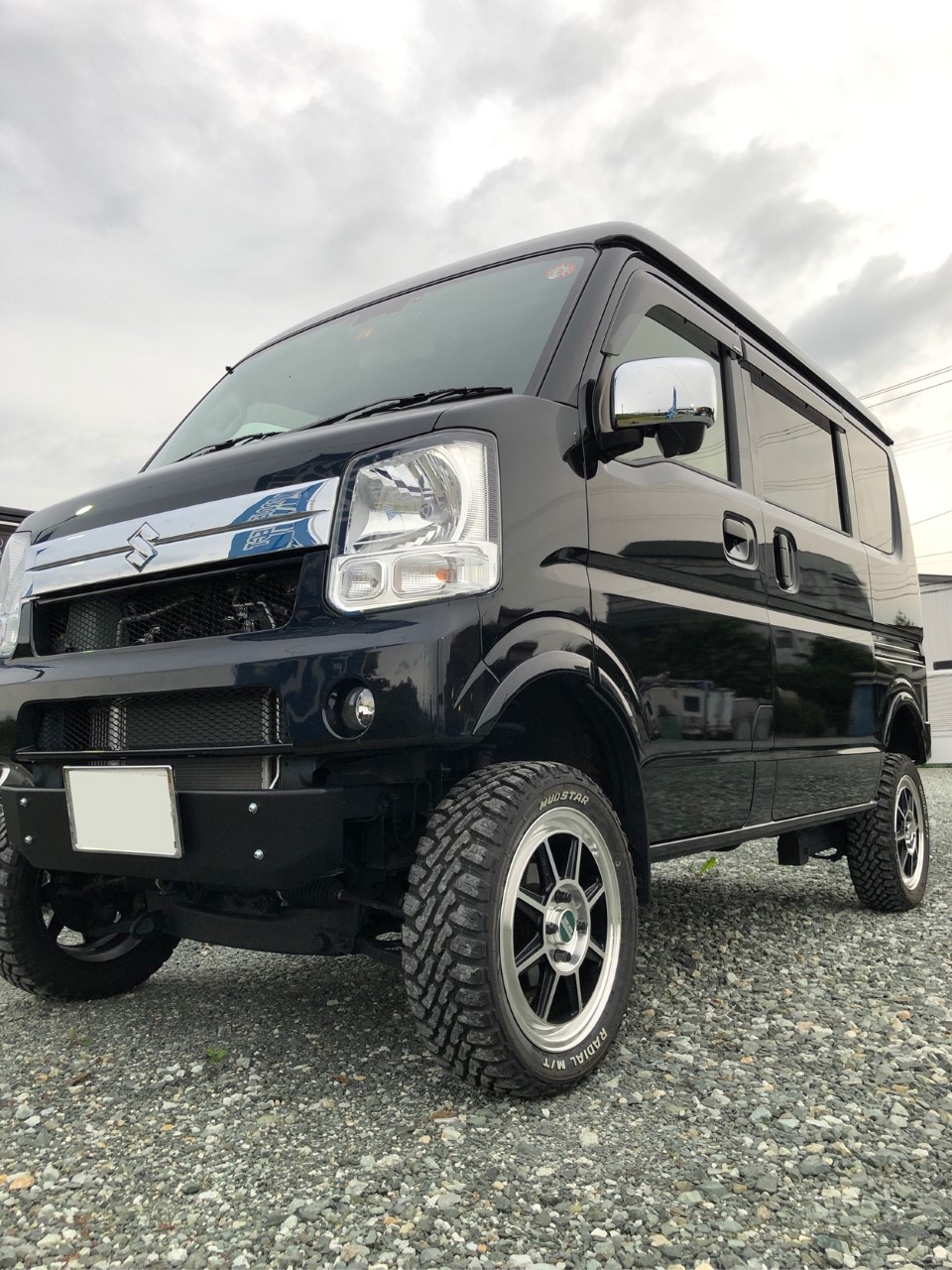 エブリィ！ リフトアップ！！ ハヤシレーシング！ カスタムカー製作、新車・中古車販売 株式会社ブル