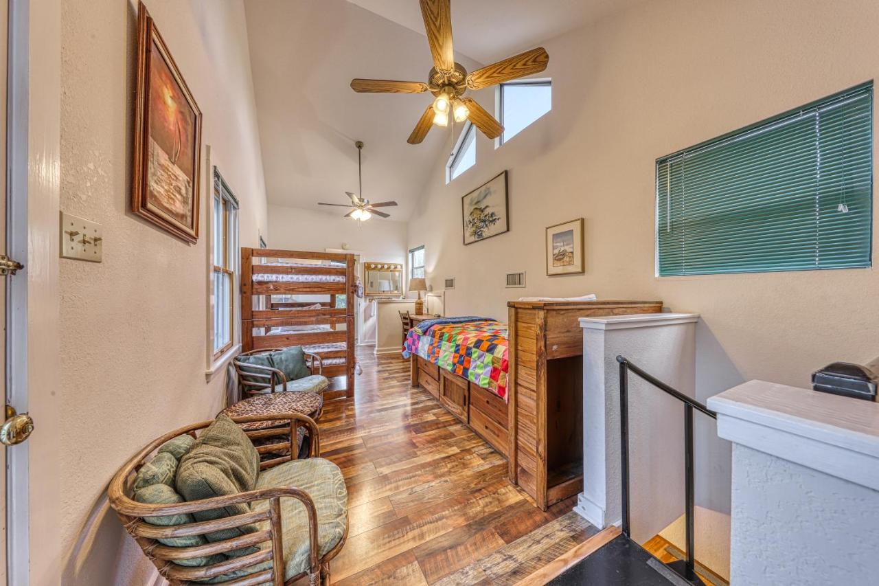 Texas Hill Country 4 Bedroom Vacation Lodge Rentals Ingram TX