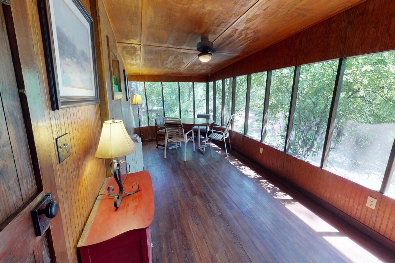 1 Bedroom Long Term Vacation Cottage by Owner Ingram Texas Hill Country