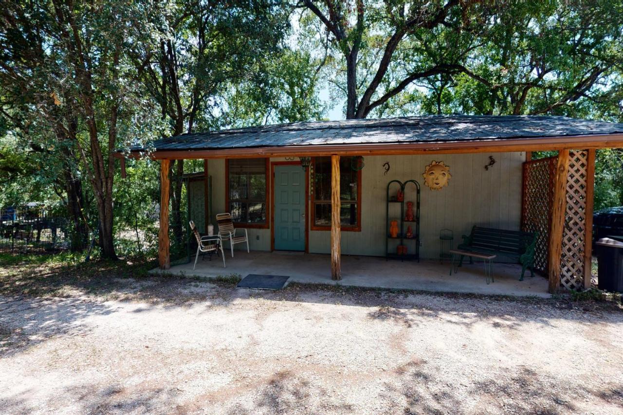 1 Bedroom Long Term Vacation Cottage by Owner Ingram Texas Hill Country
