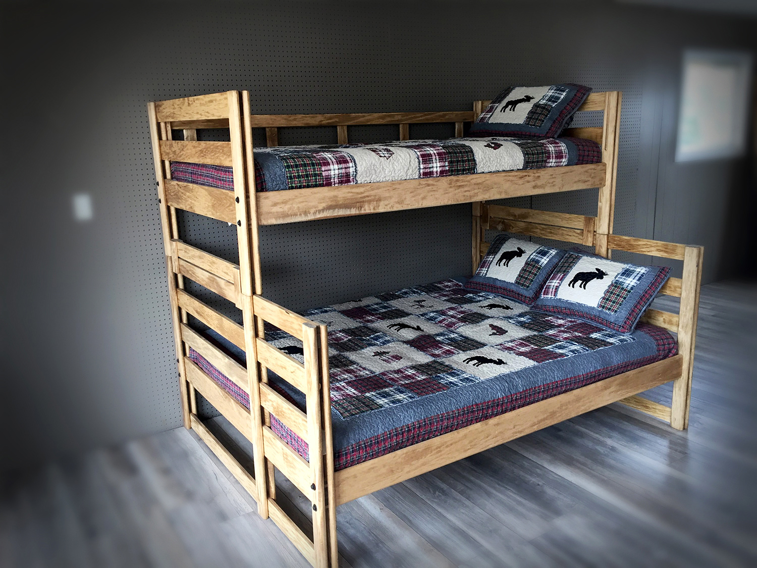 We build solid wood bunk beds Bunkbed Shack