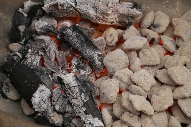 Lump Charcoal vs Charcoal Briquettes Burn Blog