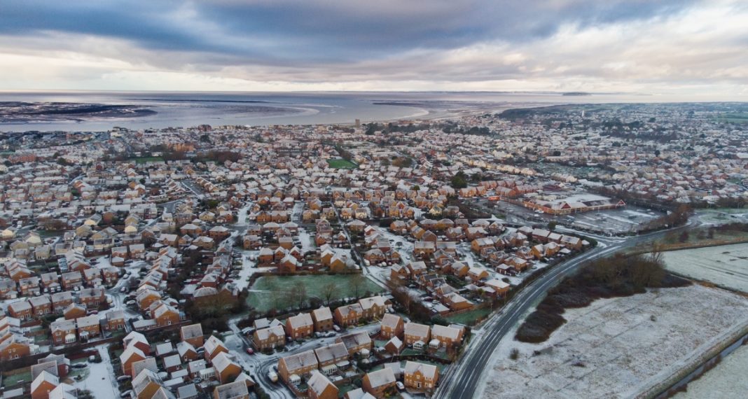 Photos BurnhamOnSea gets an early morning covering of light snow