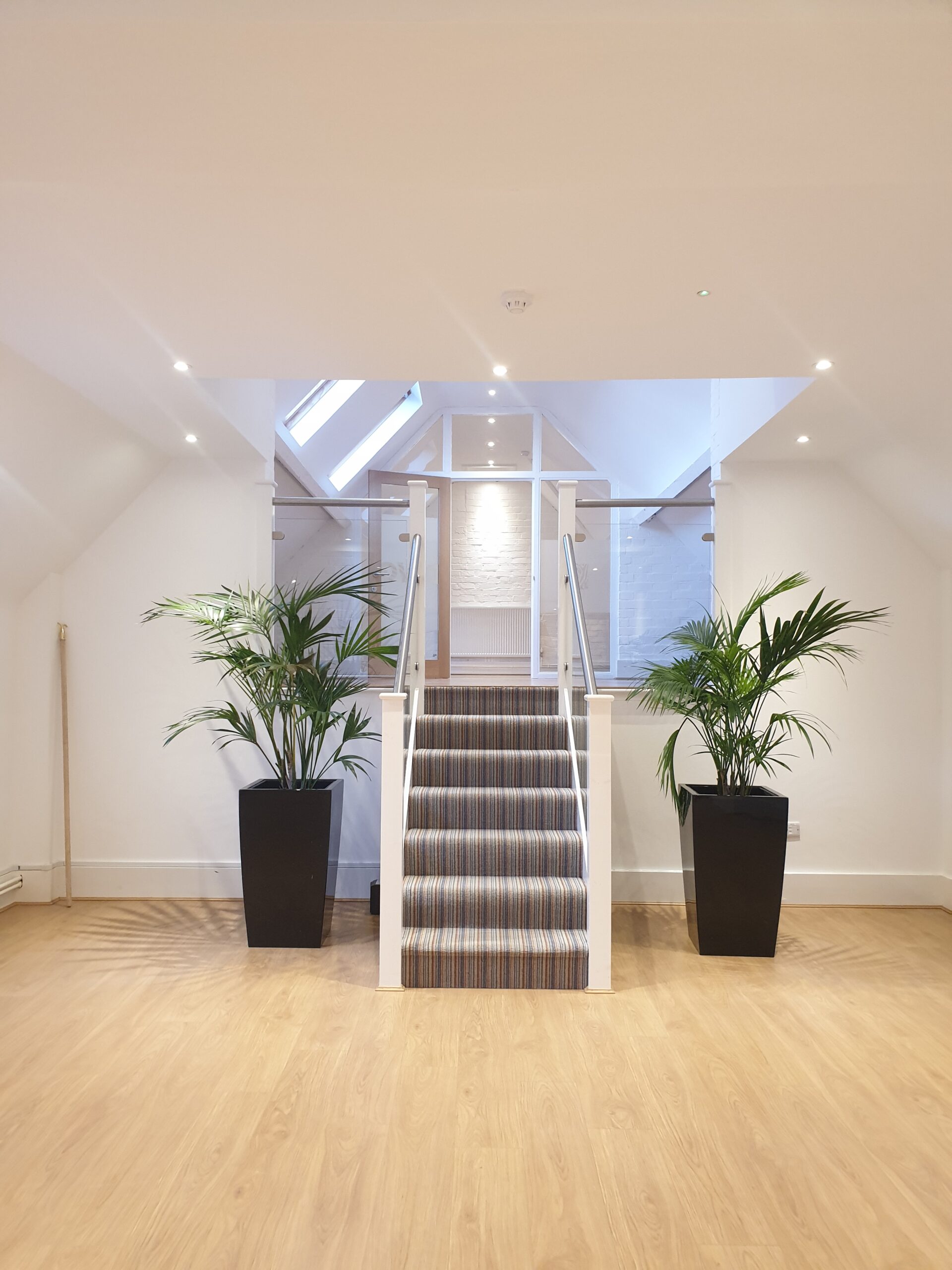 Employers Replace Uninspiring Office Space with Working Hubs