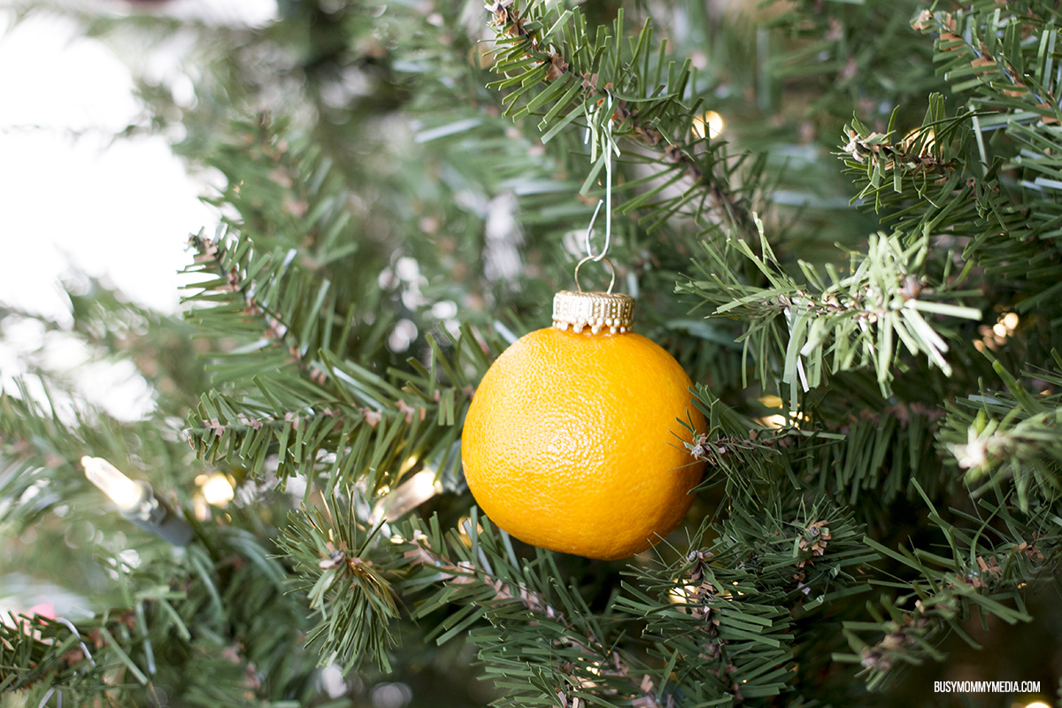 California Mandarin Holiday Tablescape