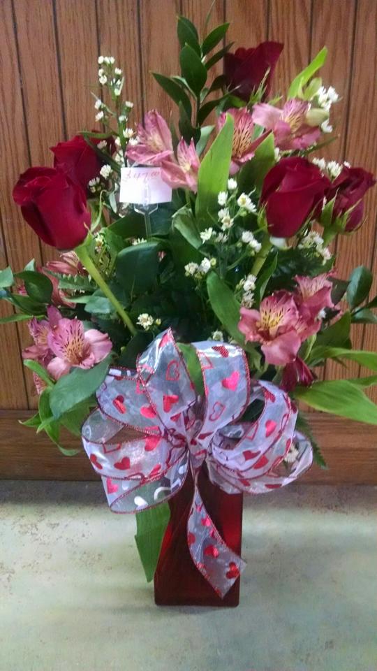 Buxton's Garden Farm & Flower Shop