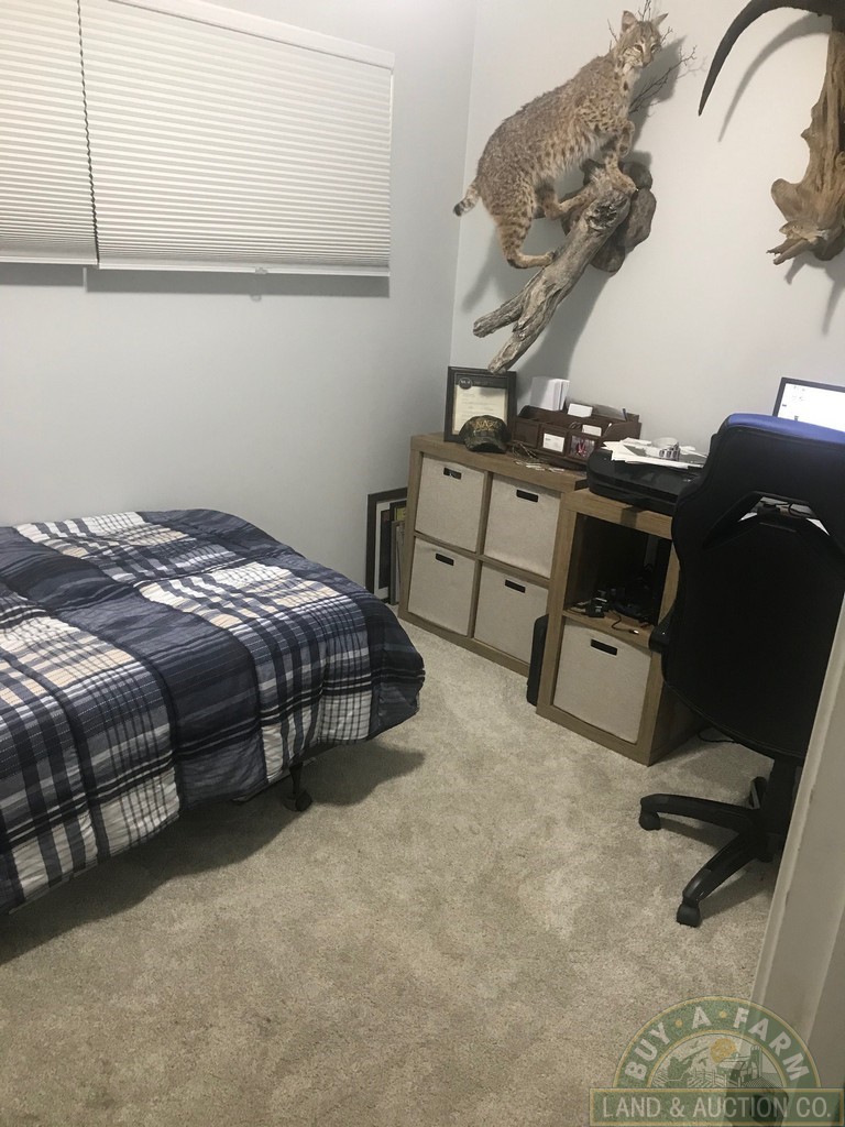 FOR SALE Shelby County IL Home Garage Shelbyville 2600L Buy A Farm