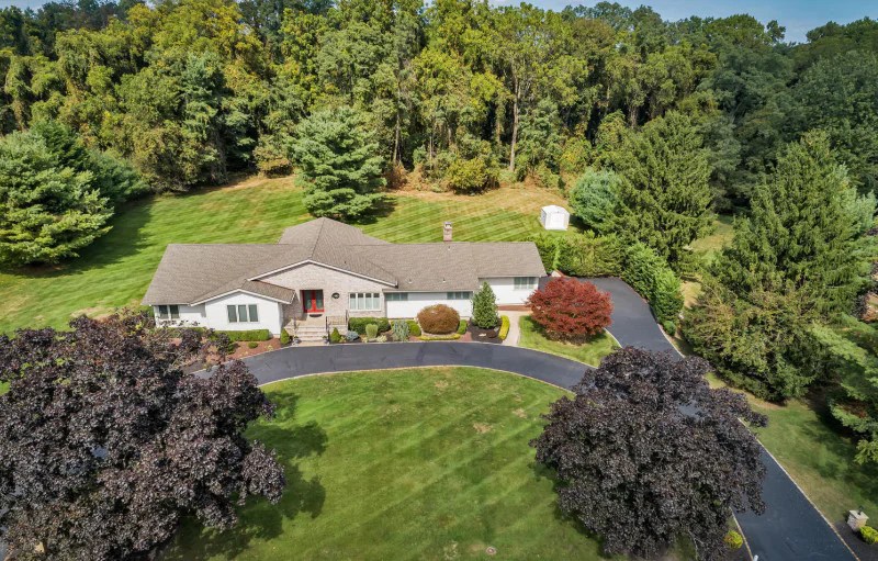 Discover Exclusive Holmdel, NJ Homes for Sale Mario Venancio