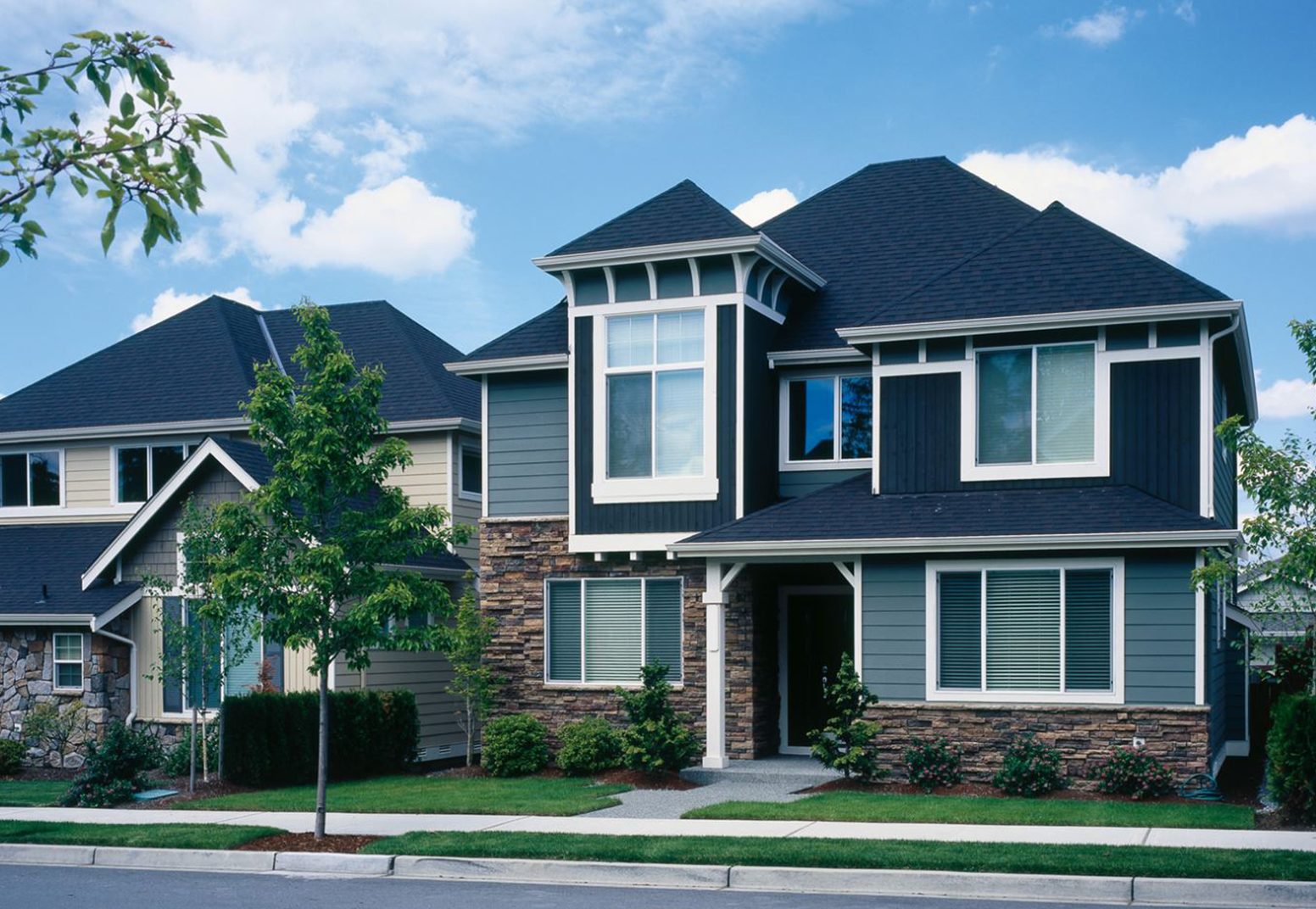 BUZZ Siding Contractors near me in Crystal Lake & Siding Installation