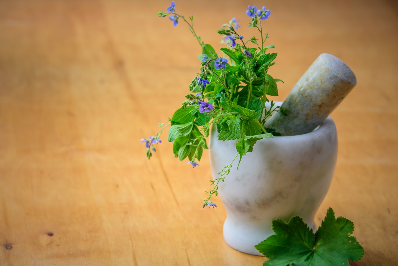 5 Herbs That Can Help You Block Joint Pain