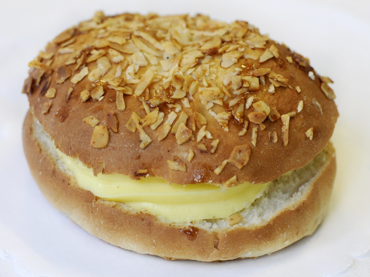 Small Bee Sting Byron Bay Hot Bread Bakery