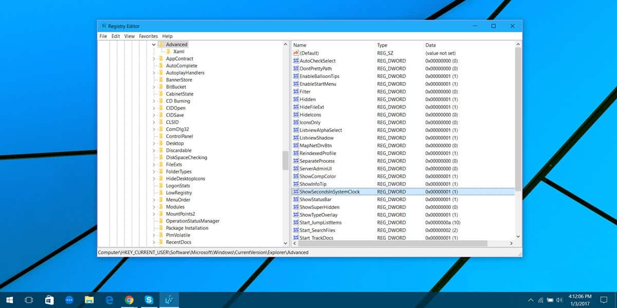 Windows 10 analog clock on taskbar plmigo