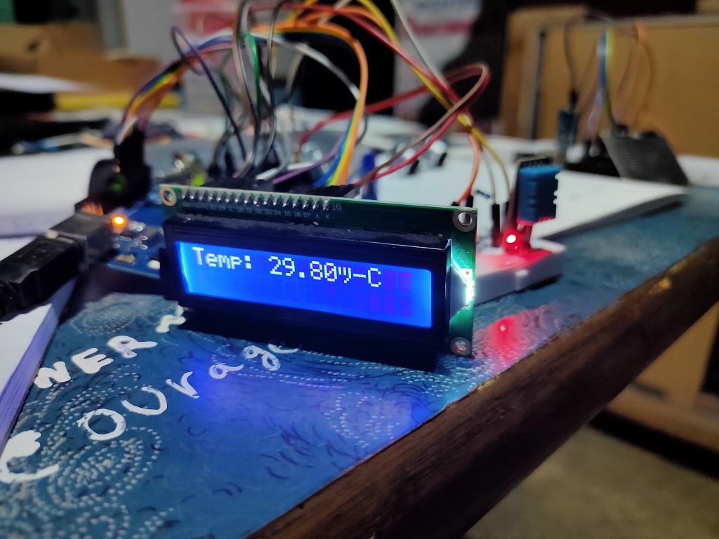 How to Create Digital Room Thermometer Using Arduino UNO R3