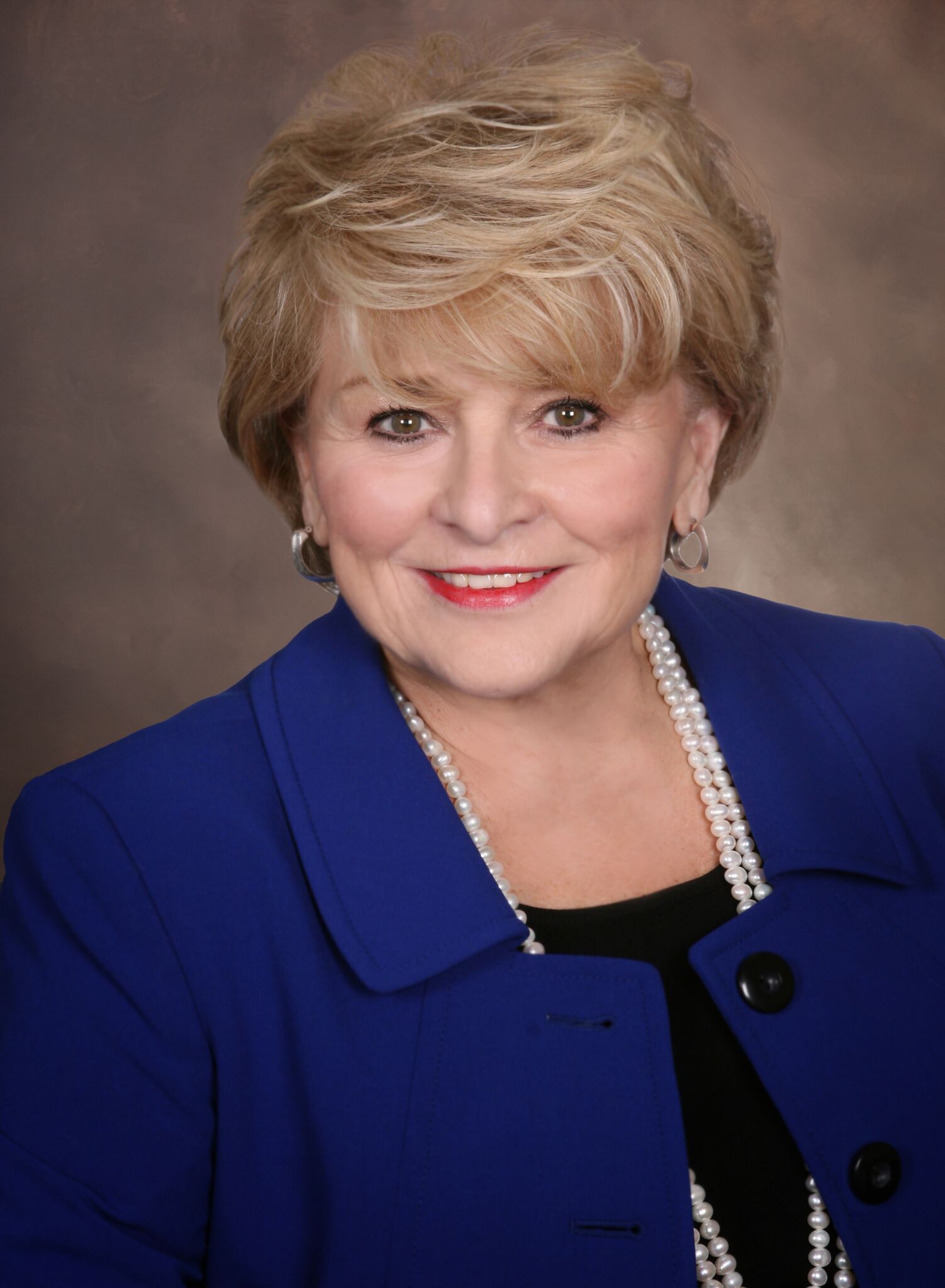 Roberta Dean REALTOR, CENTURY 21 New Millennium