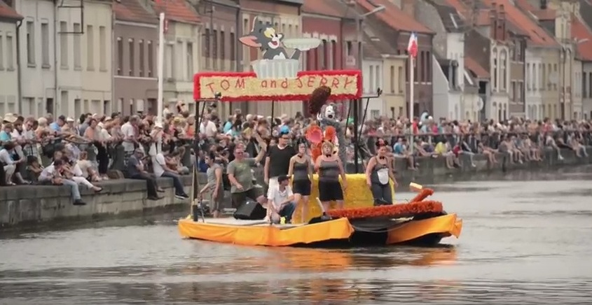 {EVENEMENT} Embarquement pour le Cortège nautique de SaintOmer ! Ça