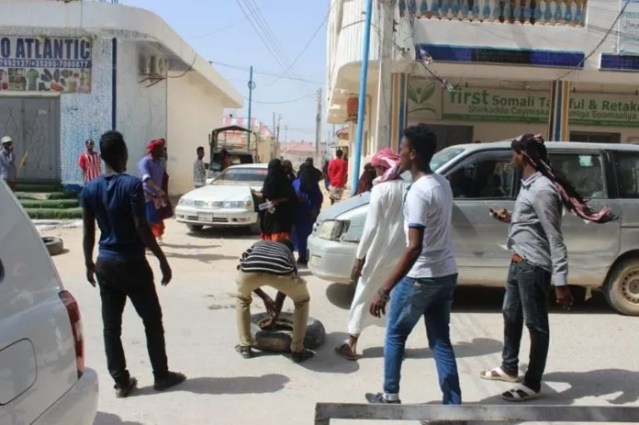 Dibad-bax ballaaran oo ka socda Boosaaso + Sawirro