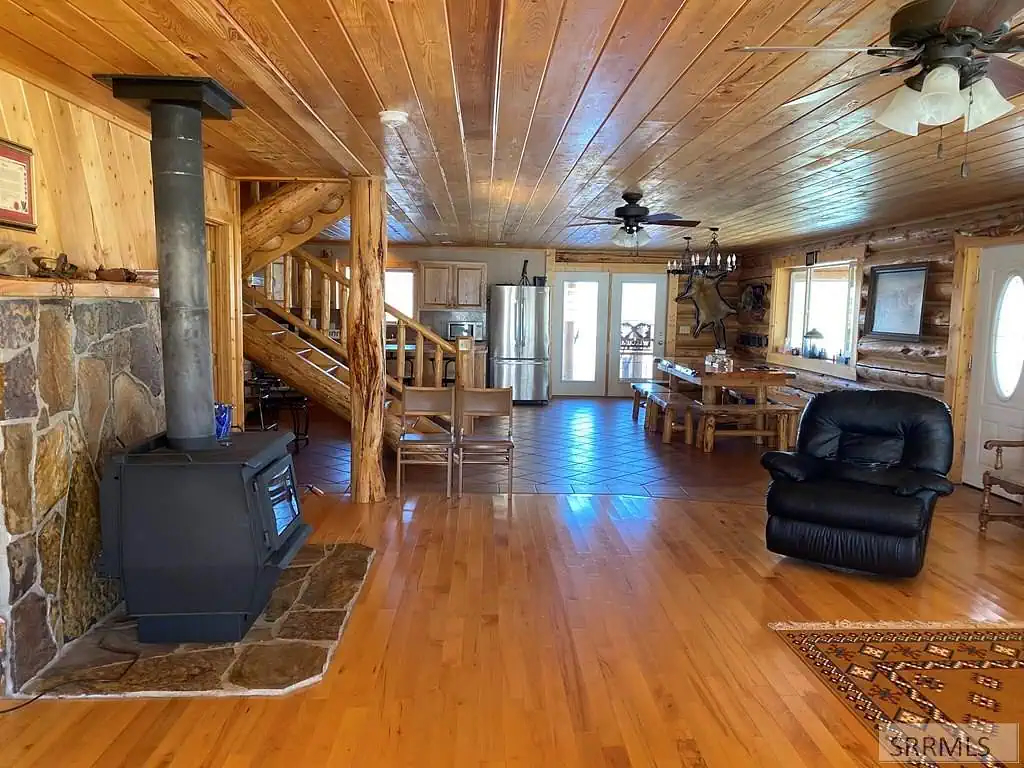 505 Lanier Rd, Challis ID Challis Cabin Homes For Sale