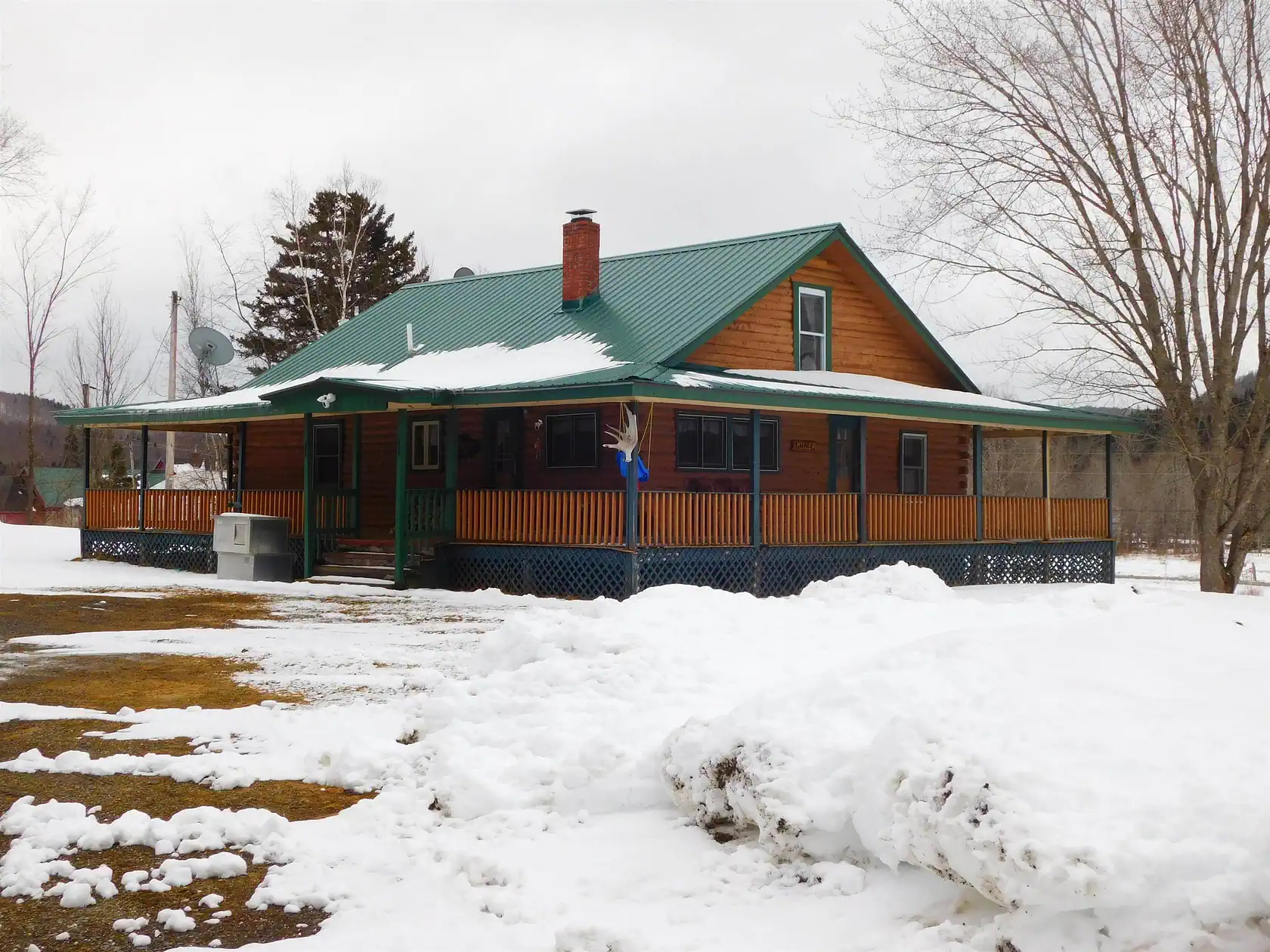 10 Pine Tree Cir, Pittsburg NH Pittsburg Cabin Homes For Sale