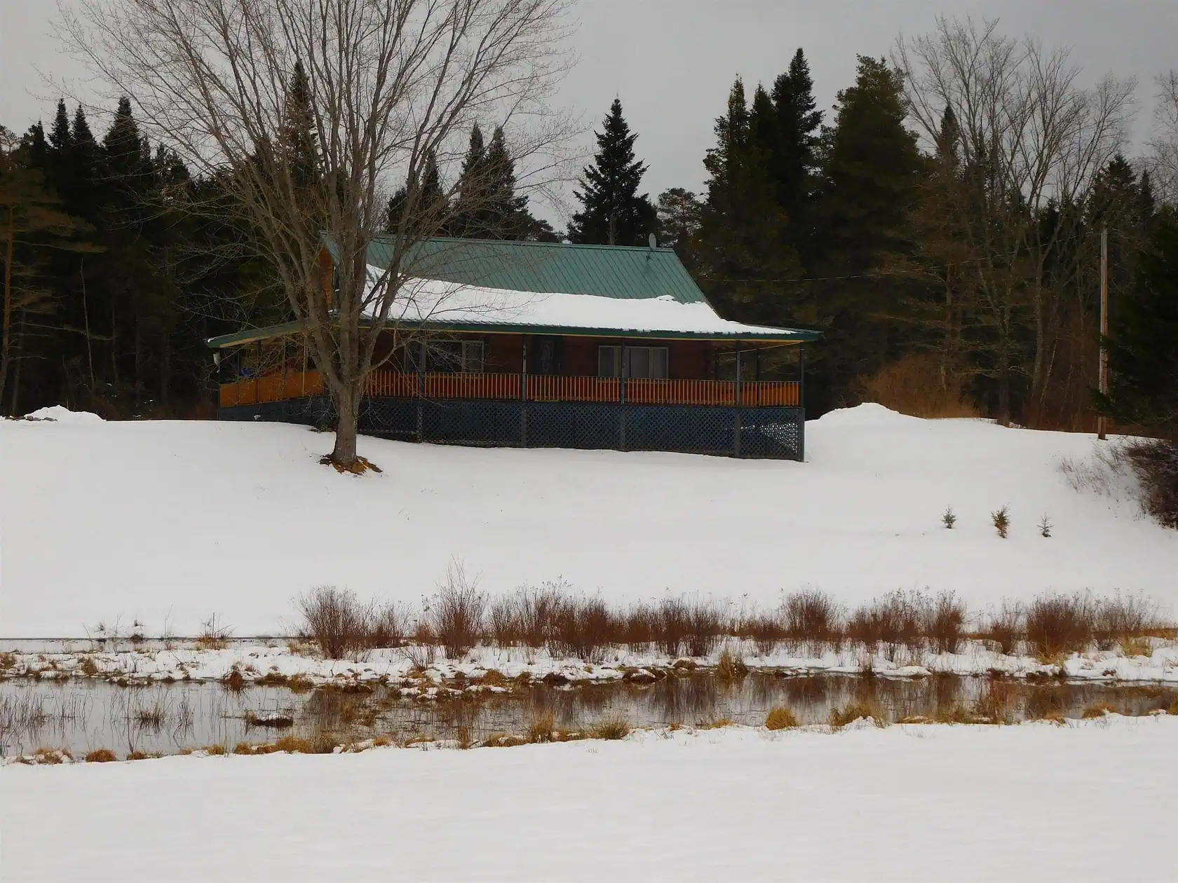10 Pine Tree Cir, Pittsburg NH Pittsburg Log Cabin Homes For Sale