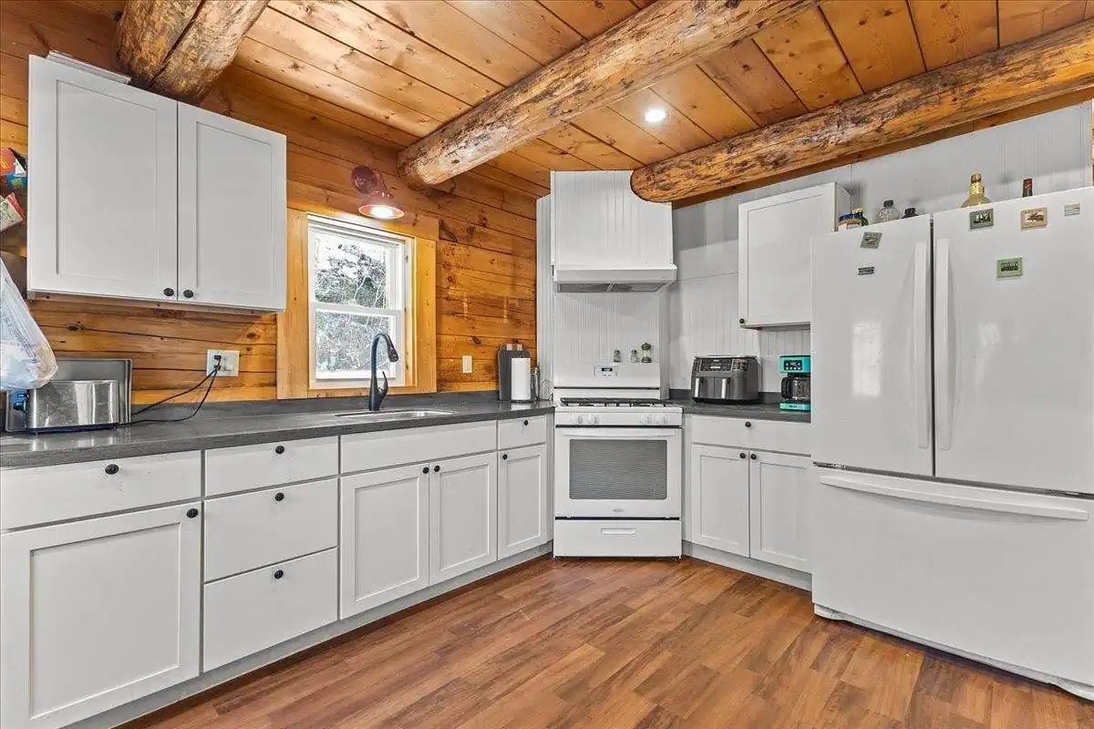 780 Roberts Rd, Royalton VT Royalton Log Cabin Homes For Sale