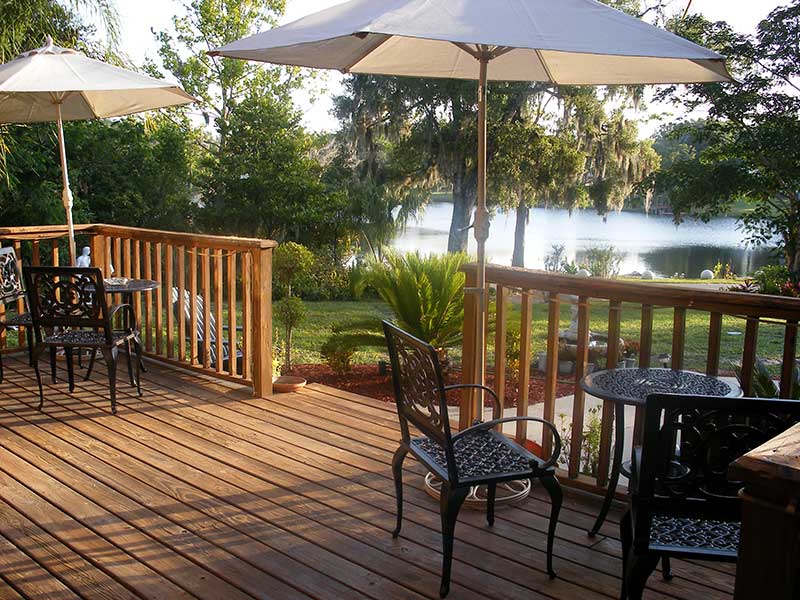 Cabin on the Lake Bed and Breakfast Lake Helen, Florida