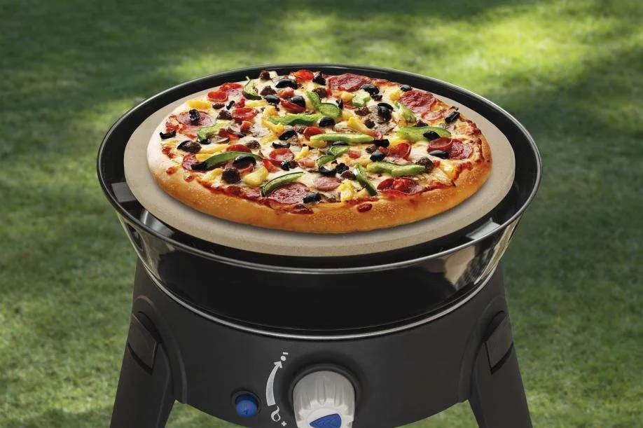 How To BBQ A Pizza Cadac UK