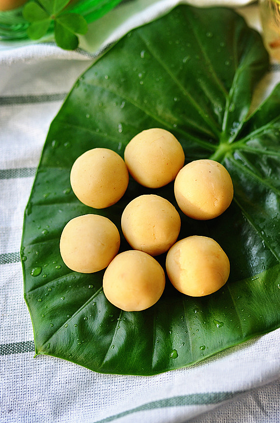 Lotus Seed Paste Cafe Deluxe