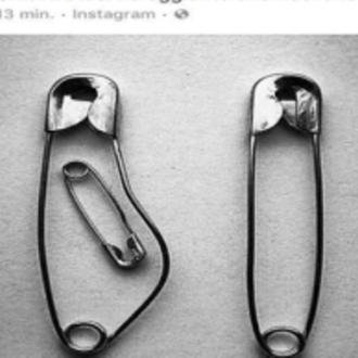 Ma È Incinta O No?''. Prima Posta Questa Immagine Che Fa Presagire La Dolce Attesa, Poi, Dopo Poco, La Rimuove. Quindi Dubbi E Sospetti Da Parte Dei Fan Della Bella Vip, Che 330_x_330_png
