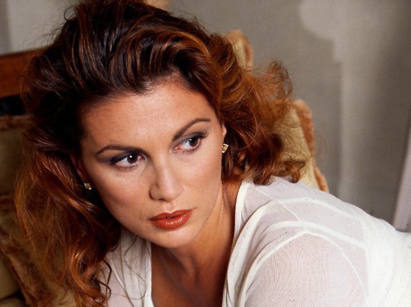 Serena Grandi da icona sexy degli anni ’80 a protagonista del Grande