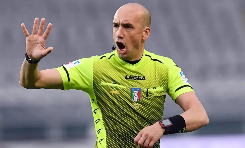 Napoli Cagliari, i quotidiani bocciano Fabbri dubbi sul gol annullato