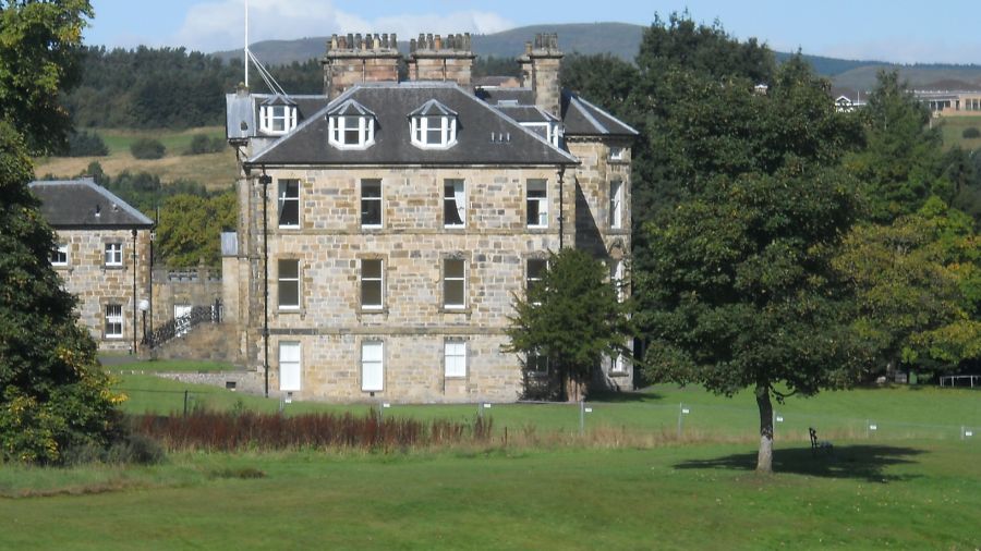 Photographs and map of Cumbernauld House Park and Glen Nature Reserve in North Lanarkshire in